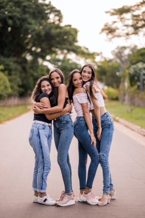 四个闺蜜写真图片